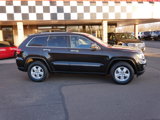 Used 2013 Jeep Grand Cherokee Laredo w/ Laredo E Group image 2