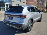 New 2025 Volkswagen Taos SE image 3