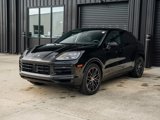 Certified 2024 Porsche Cayenne Coupe image 2