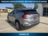 Used 2023 GMC Terrain SLT image 3