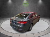 Used 2018 Ford Fusion SE w/ Fusion SE Technology Package image 3