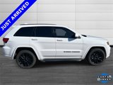 Used 2022 Jeep Grand Cherokee Laredo X image 2