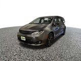 Used 2020 Chrysler Pacifica Touring w/ S Appearance Package image 2