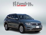 Used 2019 Volkswagen Tiguan S image 2