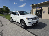 Used 2017 Jeep Grand Cherokee Overland image 3