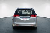 Used 2018 Chrysler Pacifica Touring w/ Tire & Wheel Group image 5