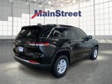 New 2025 Jeep Grand Cherokee Laredo image 5