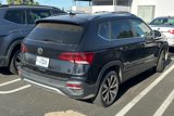 Certified 2024 Volkswagen Taos SE image 3