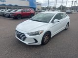 Used 2017 Hyundai Elantra SE image 2
