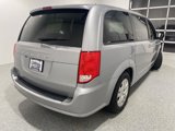 Used 2018 Dodge Grand Caravan SE w/ UConnect Hands-Free Group image 4