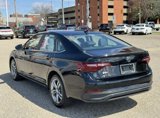 Used 2024 Volkswagen Jetta SE image 3