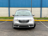 Used 2016 Chrysler Town & Country Touring image 2
