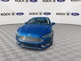 Used 2017 Ford Fusion SE w/ Fusion SE Technology Package image 3