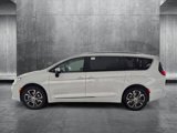 New 2025 Chrysler Pacifica Pinnacle image 5
