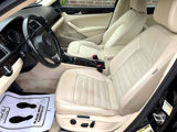 Used 2015 Volkswagen Passat 1.8T SEL Premium image 5