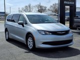 Used 2023 Chrysler Voyager LX image 3
