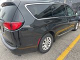 Used 2018 Chrysler Pacifica Touring-L image 3