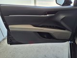 Used 2023 Toyota Camry SE image 4