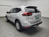Used 2018 Nissan Rogue SV w/ Premium Package image 5
