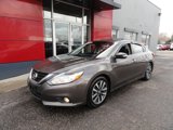 Used 2017 Nissan Altima 2.5 SL w/ Moonroof Package image 2
