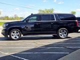 Used 2019 Chevrolet Suburban LT image 2