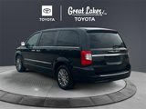 Used 2014 Chrysler Town & Country Touring-L w/ Driver Convenience Group image 3