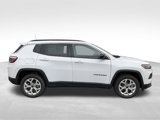 New 2025 Jeep Compass Latitude image 2