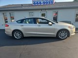 Used 2017 Ford Fusion SE w/ Fusion SE Technology Package image 2