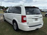 Used 2013 Chrysler Town & Country Touring image 4