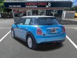 Used 2015 MINI Cooper 4-Door Hardtop image 5