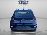 Used 2024 Hyundai Venue SEL image 3
