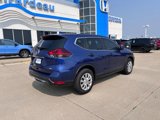 Used 2018 Nissan Rogue S image 2