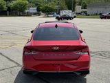 Used 2021 Hyundai Elantra SEL w/ Convenience + Premium Package image 4