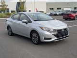 Used 2023 Nissan Versa SV image 3