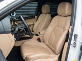 Certified 2023 Porsche Macan image 5