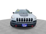 Used 2016 Jeep Cherokee Trailhawk image 3