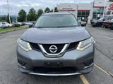 Used 2015 Nissan Rogue SV image 2