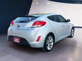 Used 2016 Hyundai Veloster image 5