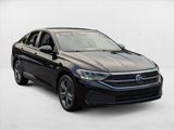 Used 2022 Volkswagen Jetta SE image 3