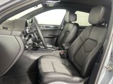 Certified 2024 Porsche Macan image 5