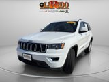Used 2021 Jeep Grand Cherokee Laredo image 3