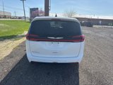 Used 2024 Chrysler Pacifica Touring-L image 5