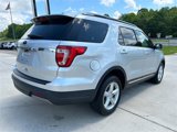 Used 2019 Ford Explorer XLT image 4