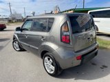 Used 2011 Kia Soul + image 4