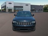 Used 2017 Jeep Grand Cherokee Altitude image 3