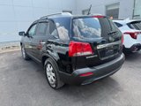Used 2012 Kia Sorento LX w/ Convenience Pkg image 4