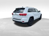 Used 2019 Jeep Grand Cherokee Laredo image 4