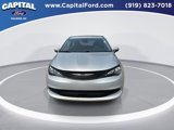 Used 2023 Chrysler Voyager LX image 3