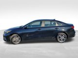 Used 2022 Kia Forte LXS image 3