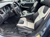 Used 2018 Volvo V60 T5 Cross Country image 3